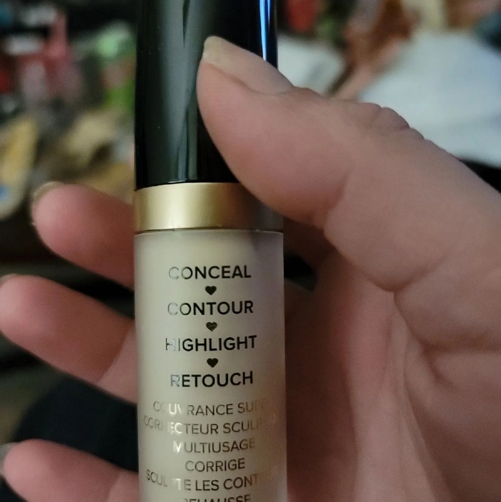 Bh cosmetics super coverage Concealor